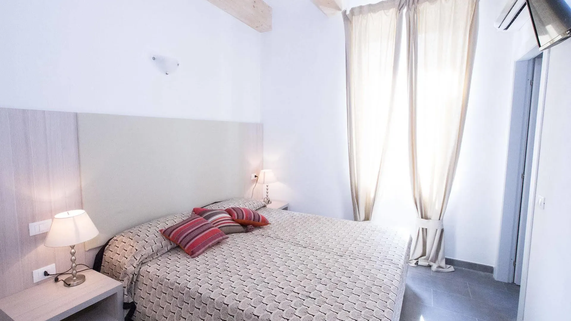 *** Guest house Affittacamere Da Flo Monterosso al Mare Italy